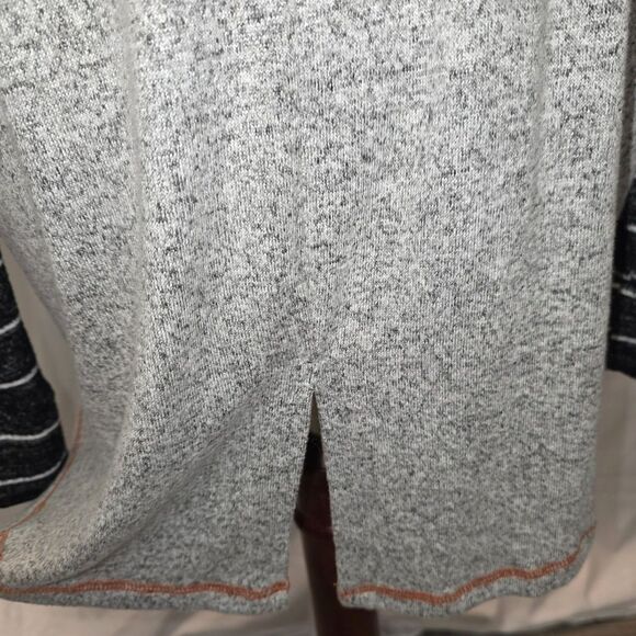 Staccato Soft Long Sleeve Lounge Shirt Size Large - Picture 5 of 7